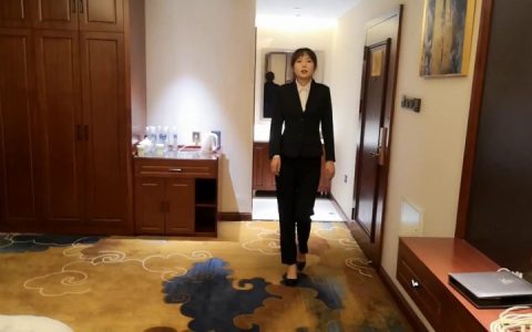 束缘阁工作室新作品之雨仟西装OL梱梆！这部作品可以在线看！