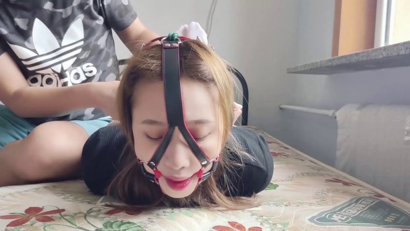 玩奴原创绳艺新作品之佳岚美美的杜觜朗读课文，超紧驷马放置，口水直流！！这部作品可以在线看！