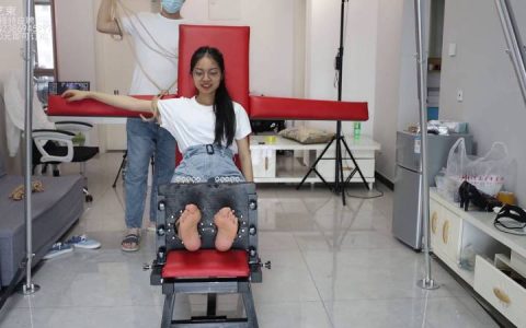 心悦艺束定拍工作室新作品之欣然老虎凳脚枷TK滴蜡！这部作品可以在线看！