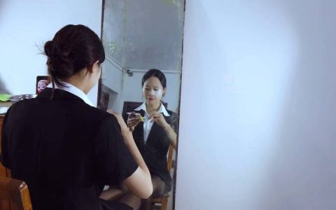 樱束原创kb工作室新作品之小丑的表演（上）！这部作品可以在线看！