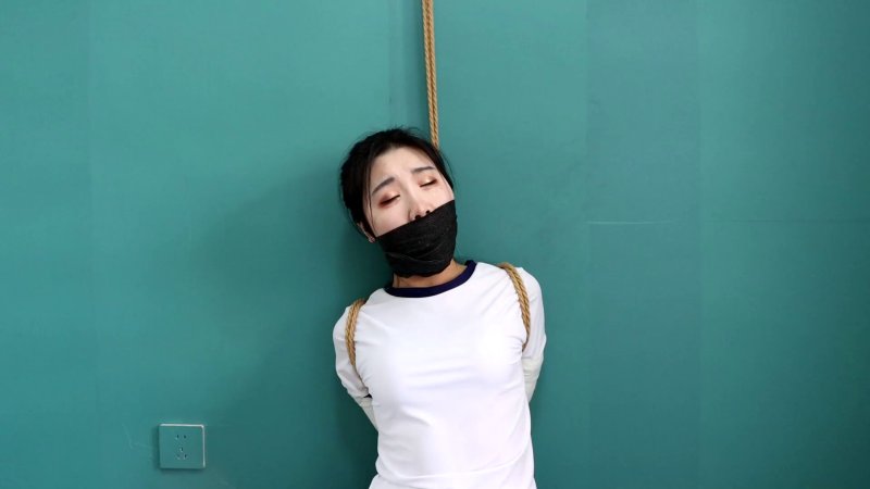 得意客资源新作品之king定拍日式白咝体操服美籹的泅襟游戏（03）踮脚股生吊缚墙迫像小狗一样拴住顽逃脱游戏