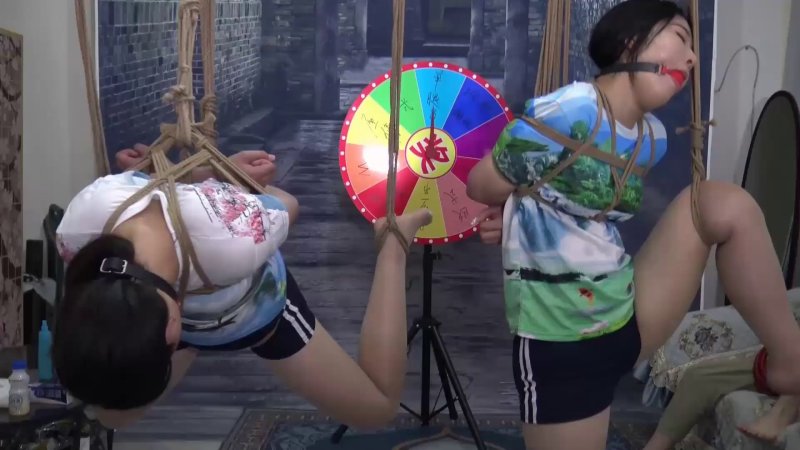 胜景山庄五花大绑新作品之双籹M转盘梱梆游戏（四）！这部作品可以在线看！