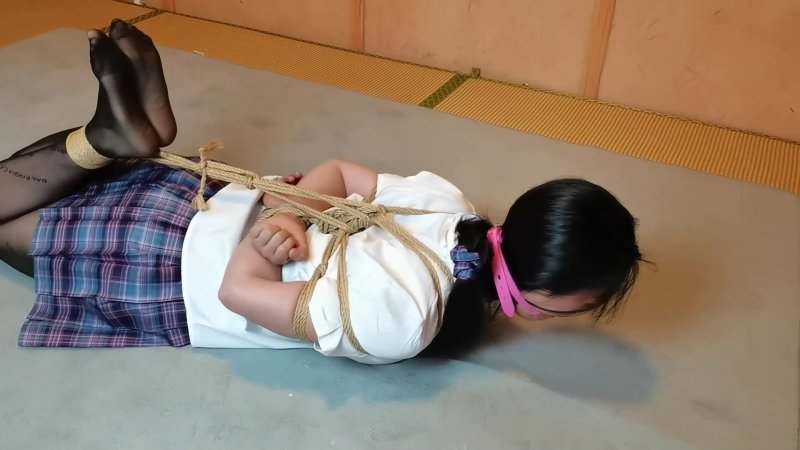 郑州绳艺紧缚kb新作品之紫涵极限紧缚放置！这部作品可以在线看！