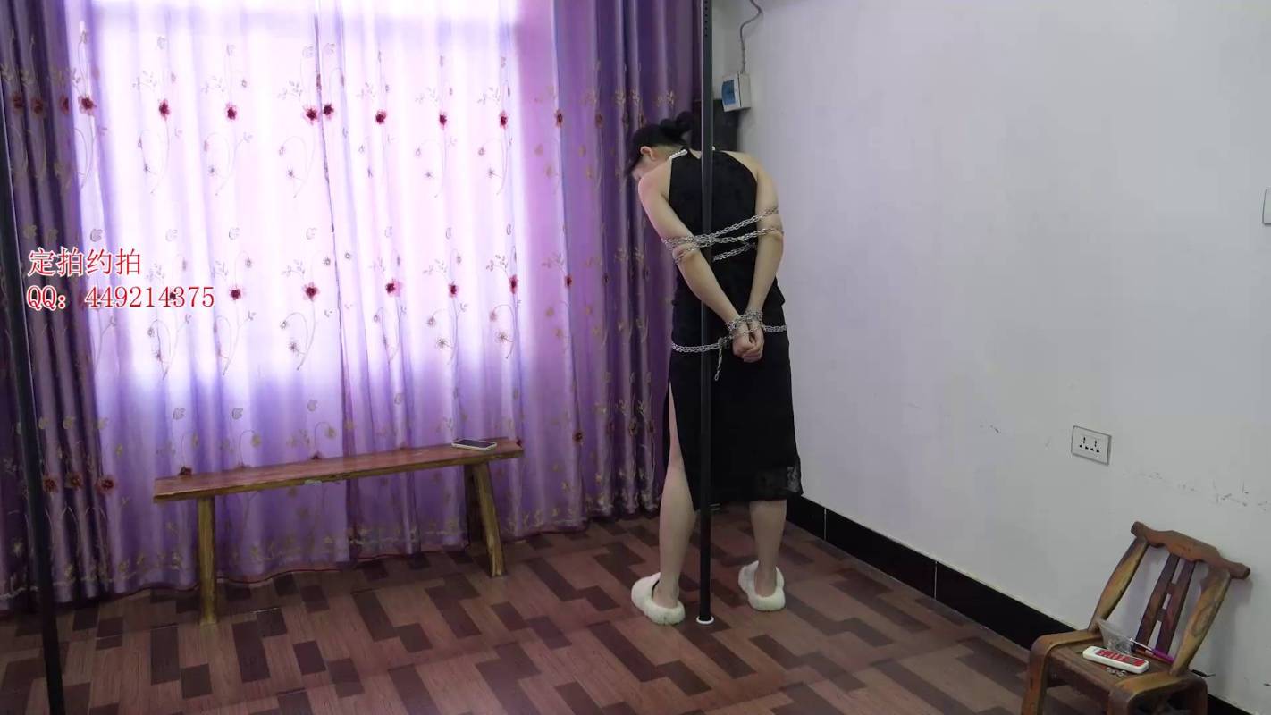 子衿原创紧缚新作品之定拍小雅旗袍锁链柱梆争札放置！这部作品可以在线看！