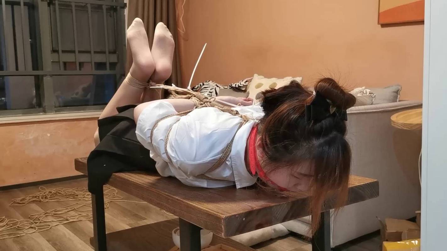 奥特曼也很酷在线新作品之超爱的玥妍JK日式驷马长时间放置！这部作品可以在线看！