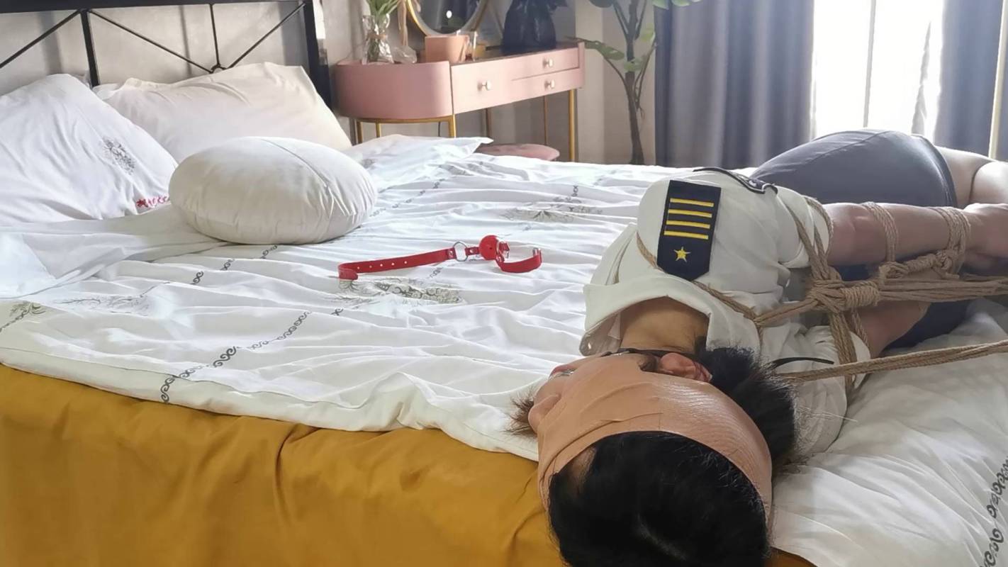 奥特曼也很酷驷马新作品之小圆直臂驷马蒙眼杜觜放置！这部作品可以在线看！