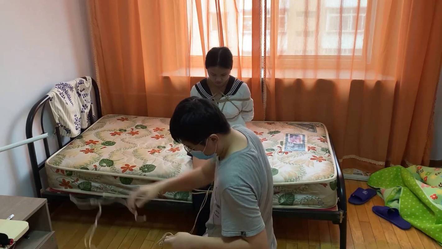 玩奴紧缚口枷新作品之博主圆梦挑战秀茹的极限！！这部作品可以在线看！