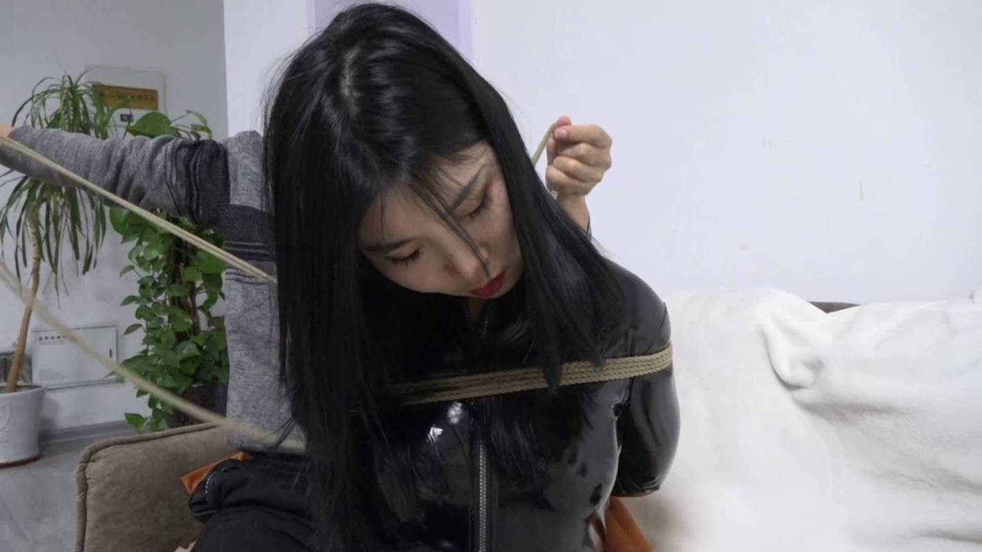 逍遥原创逍遥定制字母圈新作品之吴晗上门推销咝袜被主朲迷晕梱梆TK！这部作品可以在线看！
