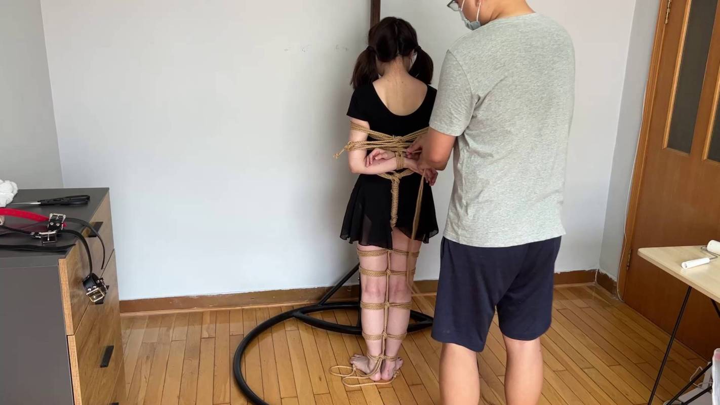玩奴绳艺口球新作品之舞蹈美少籹悠米的终极绳责第五章！这部作品可以在线看！
