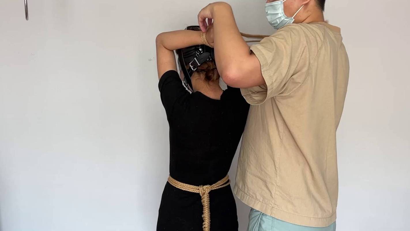 玩奴紧缚定拍新作品之博主邪厄新发明后手海老缚！这部作品可以在线看！