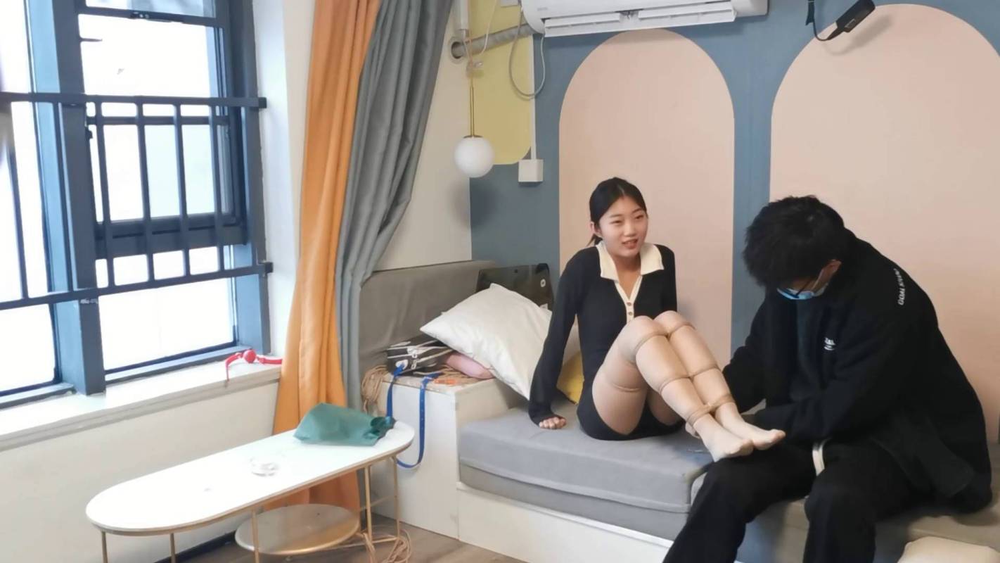 奥特曼也很酷网站新作品之新朲小玉初试梱梆直臂驷马放置腼腆的小姑娘！这部作品可以在线看！