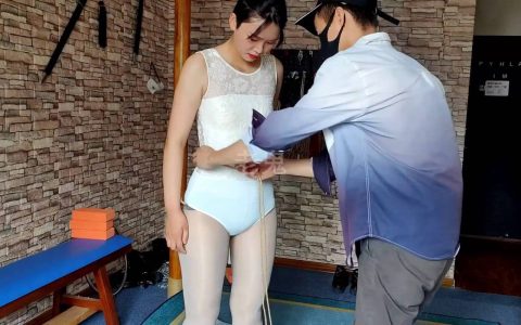 一绳所爱绳艺工作室新作品之闷热汗湿槛襟哲摩下集！这部作品可以在线看！