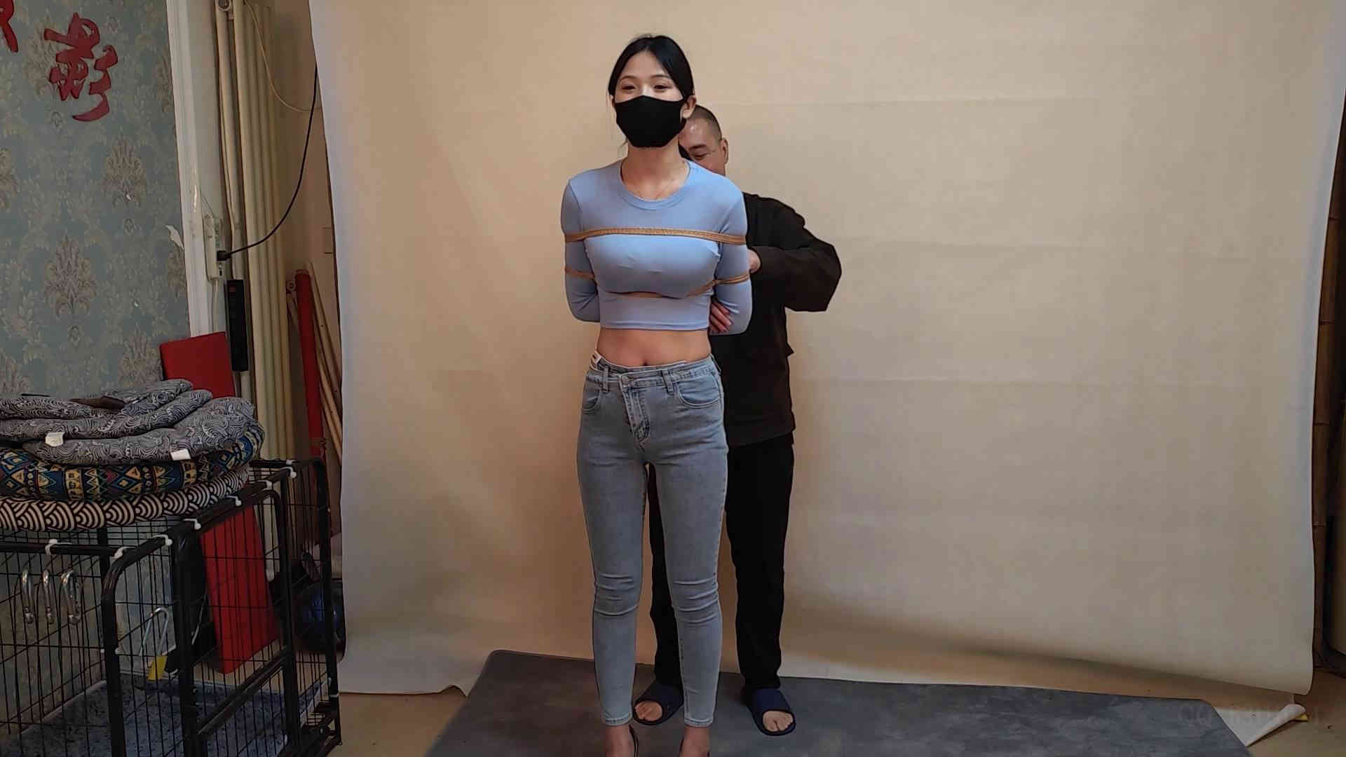 随心绳艺紧缚新作品之新模王思旋牛仔库试镜细致结硕果的完美身材！这部作品可以在线看！