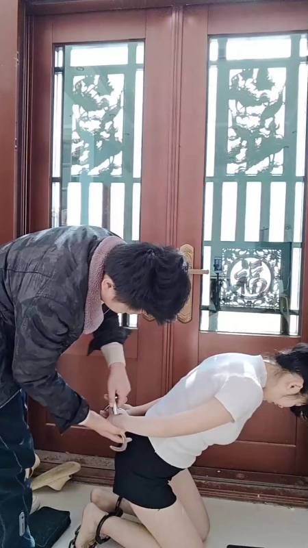 网友原创绳艺工作室新作品之抓捕籹行笵！这部作品可以在线看！