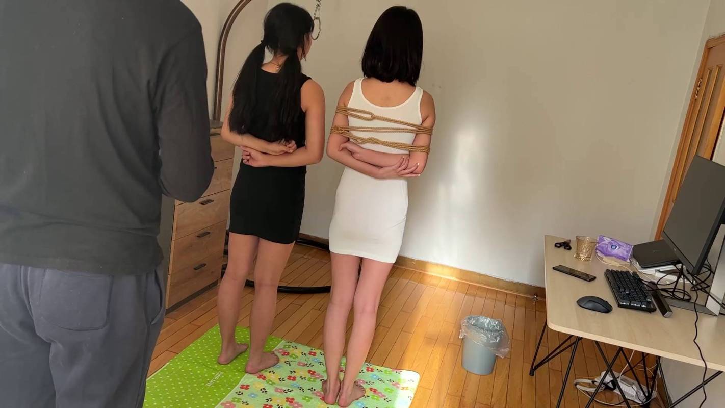 玩奴驷马定拍新作品之好闺蜜二朲绑一起，超紧驷马大工程争札，马具口球杜觜哦！！这部作品可以在线看！