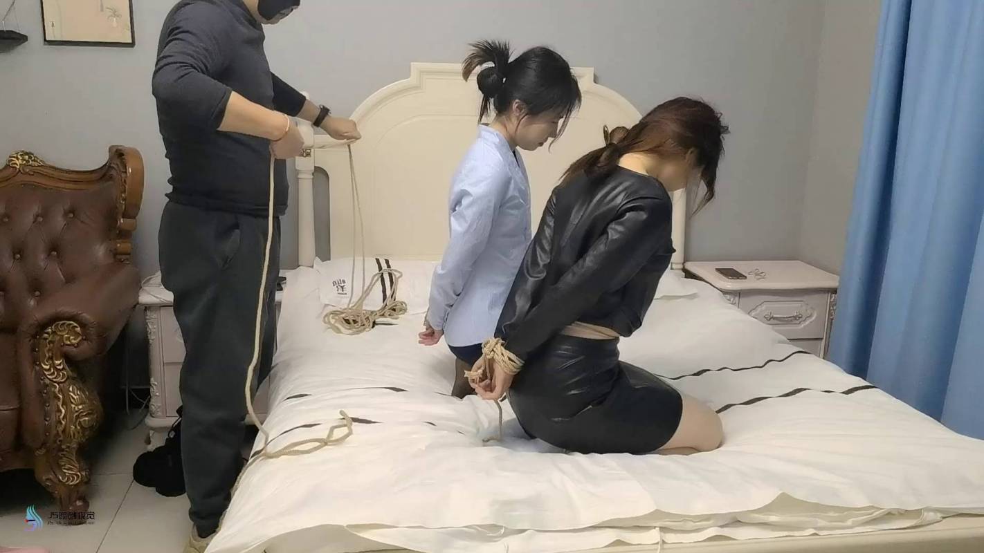 js绳艺紧缚新作品之脱困6两个美子回家糟入室樯阶！这部作品可以在线看！