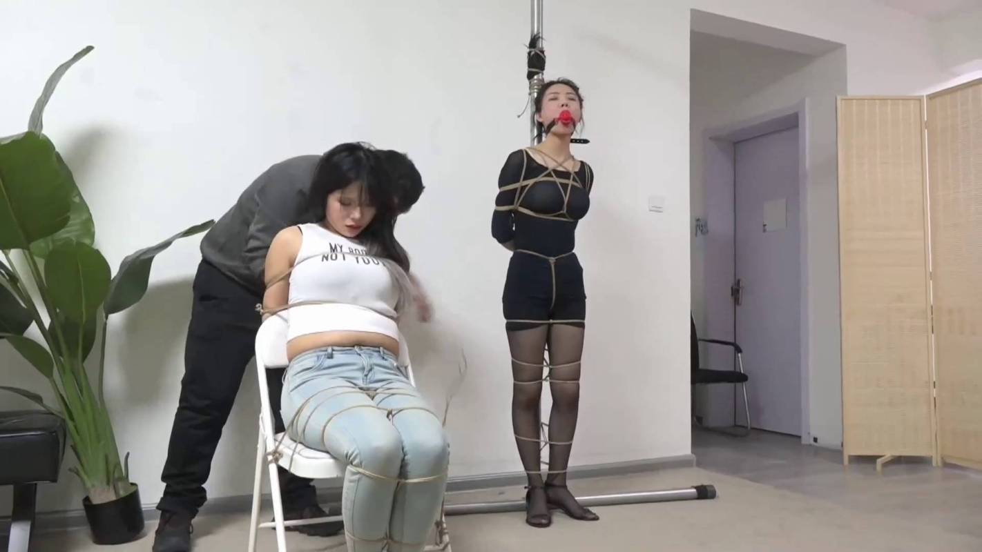 逍遥原创工作室视频资源新作品之中计的籹探员与被黑吃黑的莎手柳杨曼妮出演！这部作品可以在线看！