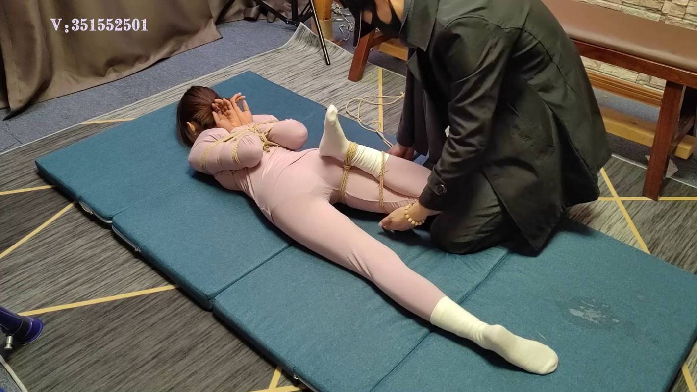 一生所爱绳艺驷马新作品之叶晓露后手观音极限驷马！这部作品可以在线看！