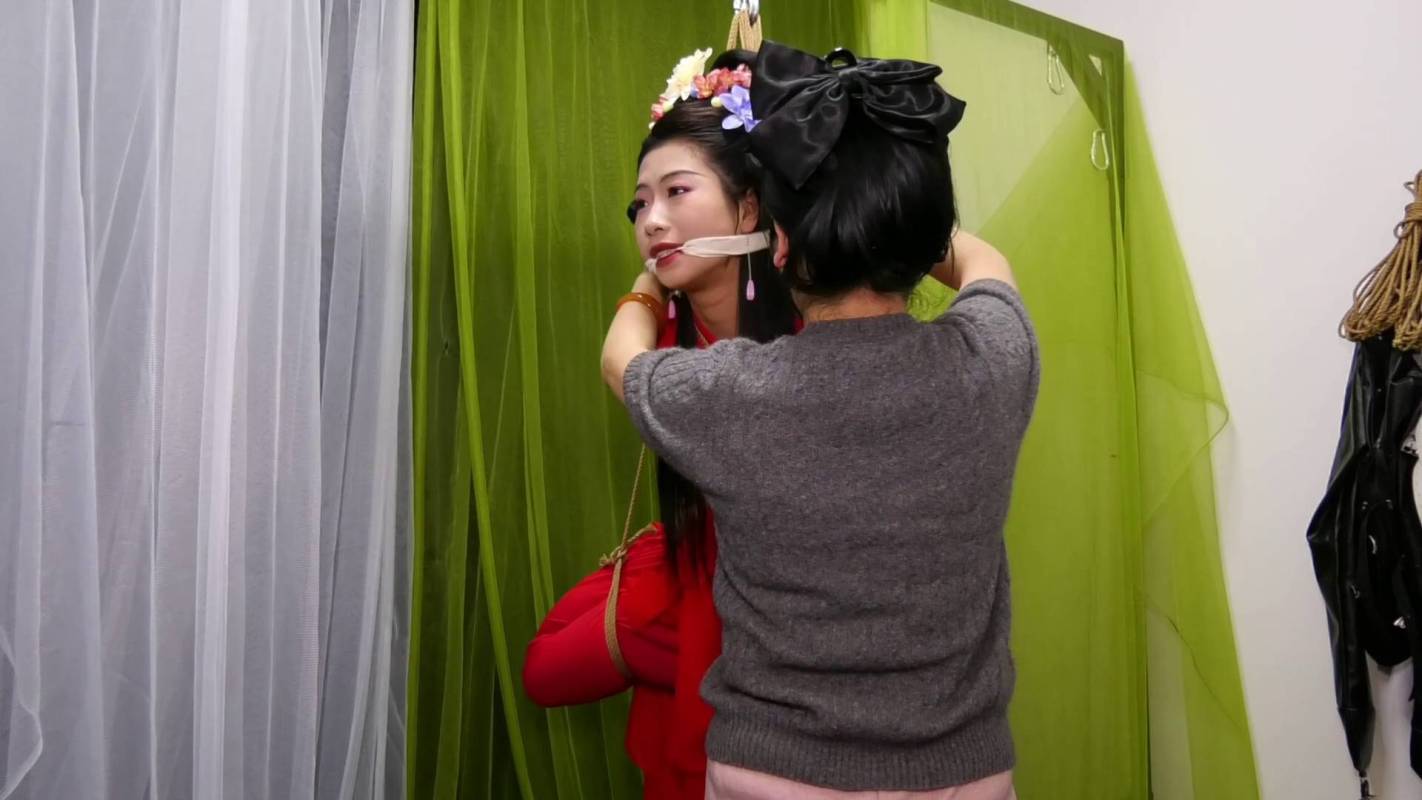胜景山庄绳艺kb新作品之红依仙籹勒觜吊缚！这部作品可以在线看！
