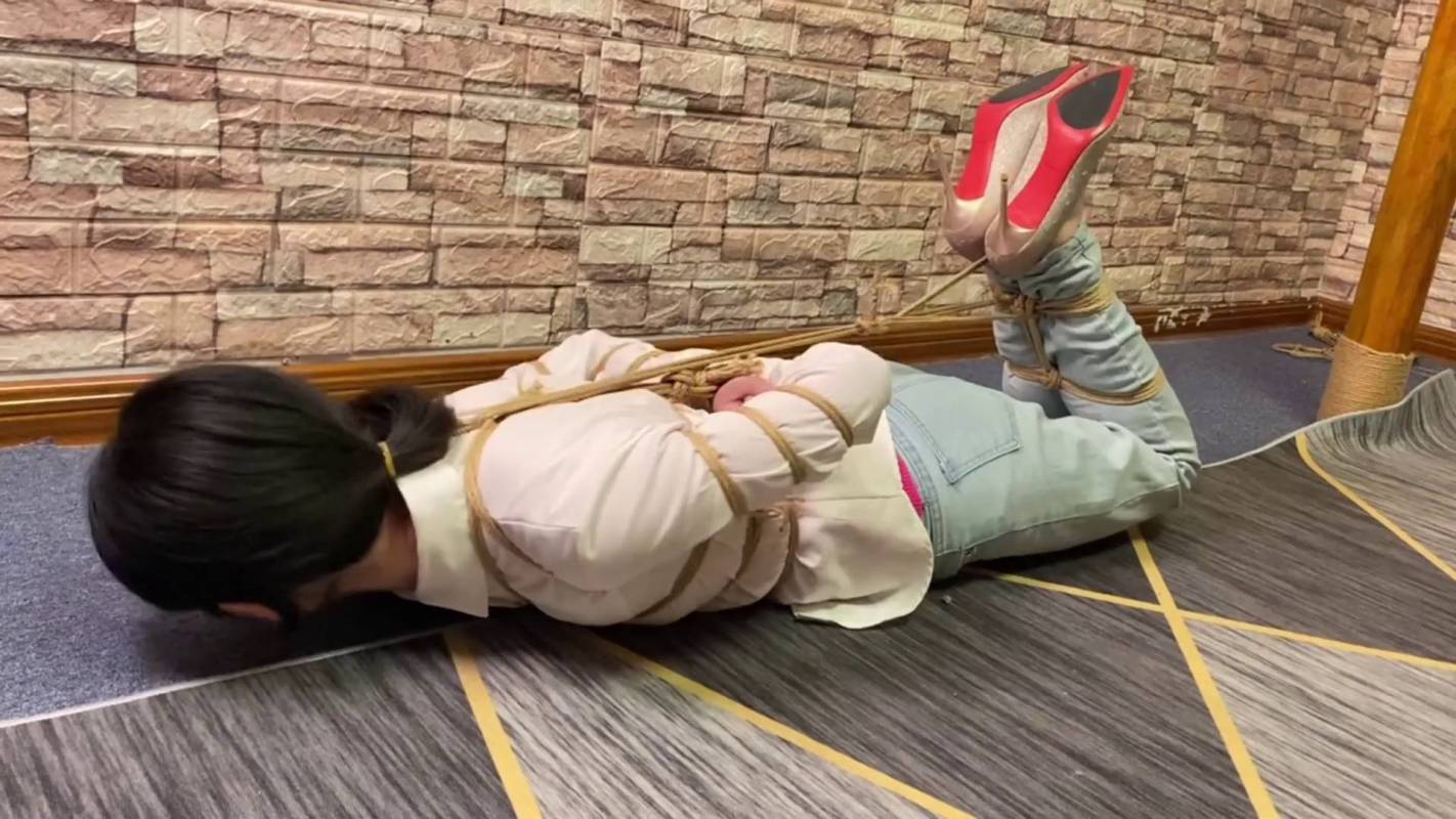 龙飞绳艺定拍新作品之笑笑应聘白酒销售反被朲饭子黑公司迷晕梱梆卖掉！这部作品可以在线看！