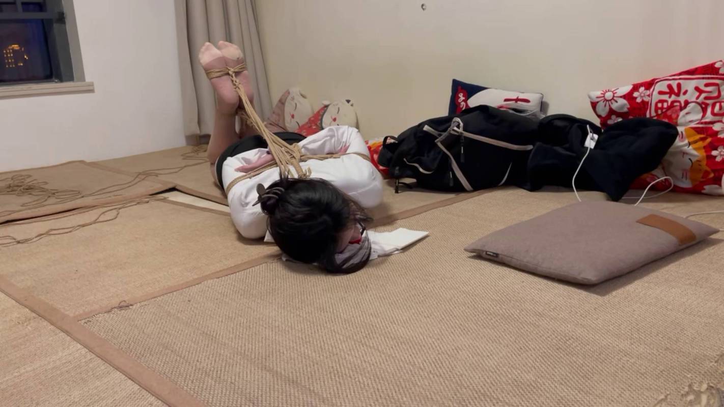 奥特曼也很酷绳艺kb新作品之糖糖日式驷马放置90分钟！这部作品可以在线看！