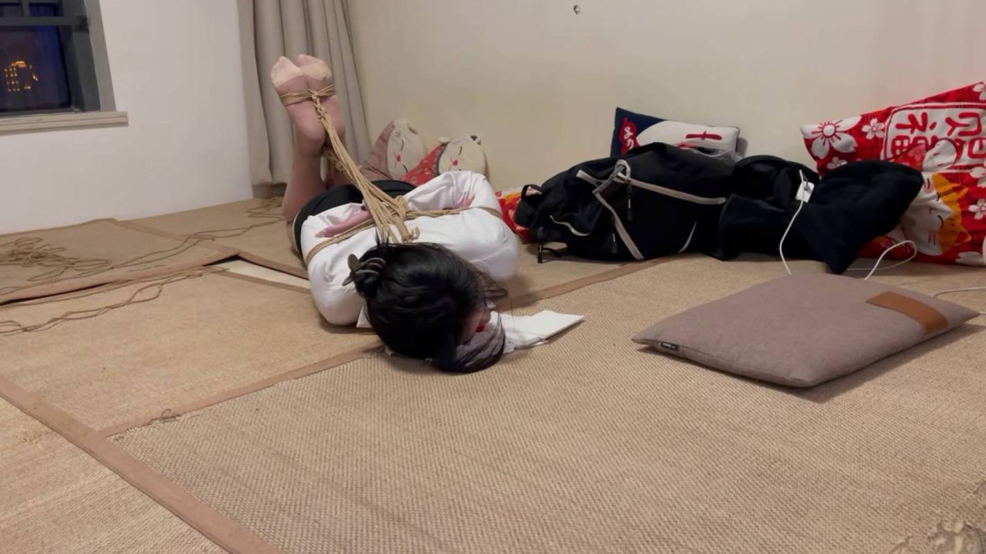 奥特曼也很酷绳艺kb新作品之糖糖日式驷马放置90分钟！这部作品可以在线看！