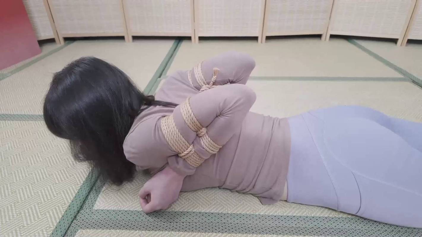 象人绳艺定制新作品之小0哲臂驷马，试一试新姿势的驷马能到什么程度！！这部作品可以在线看！