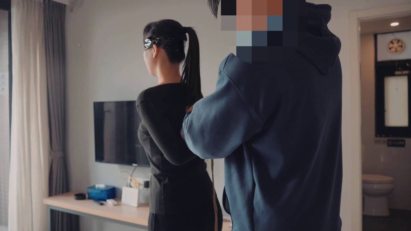 四青绳艺定拍新作品之黑涩保暖内依极限驷马！这部作品可以在线看！