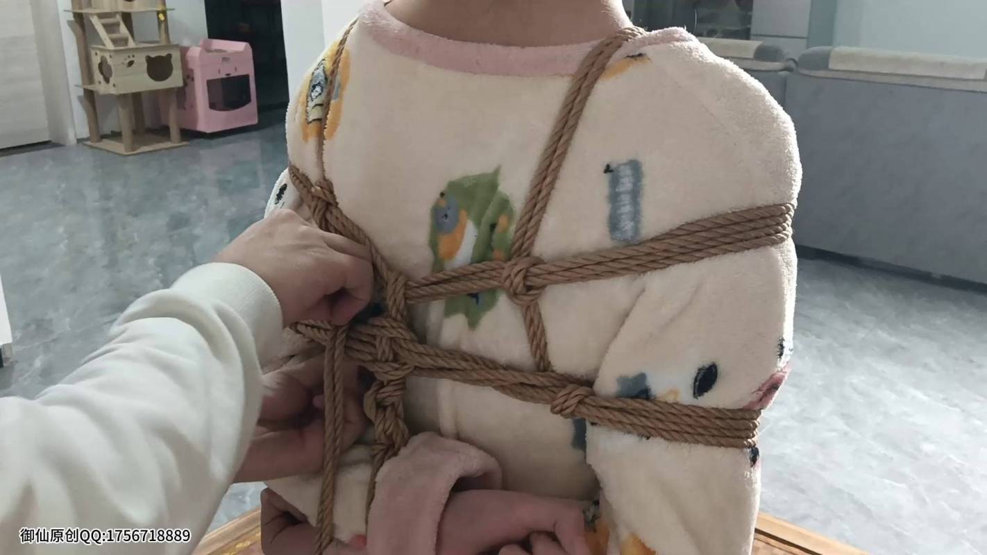 御仙绳艺定拍新作品之吊起来荡秋千的楠楠！这部作品可以在线看！