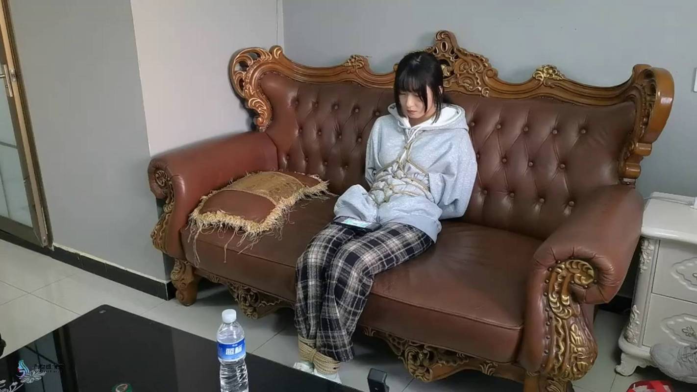 js原创工作室绳艺新作品之新模欣妍龟甲束缚放置！这部作品可以在线看！