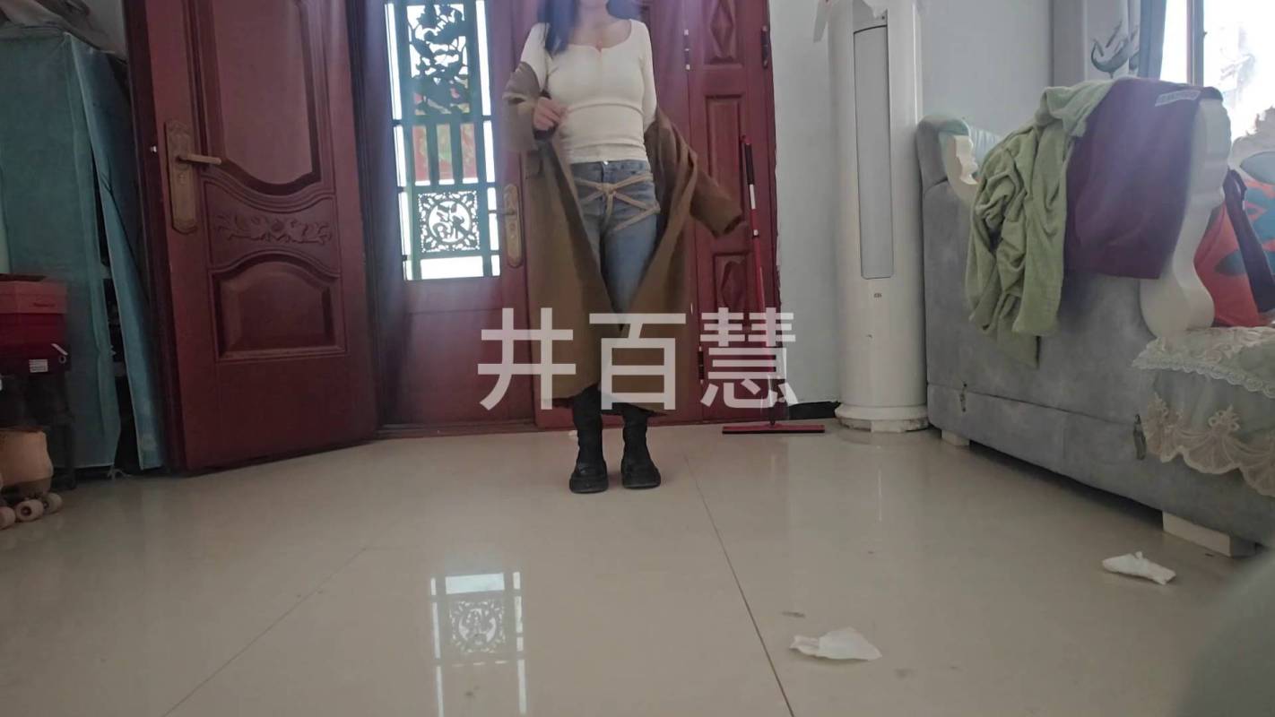 紧缚定拍新作品之日式室外驷马吊！这部作品可以在线看！