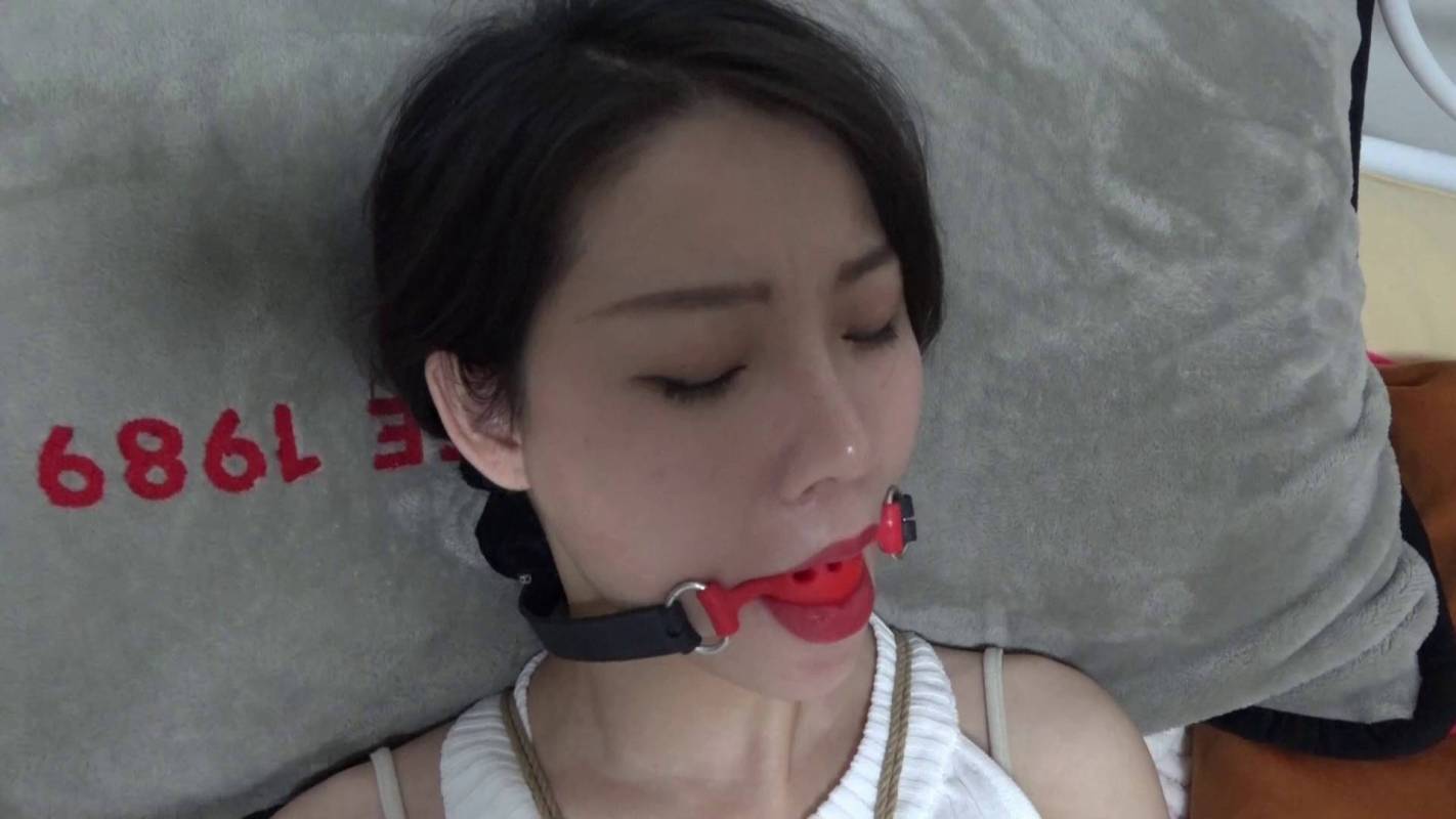 逍遥原创工作室官方网站新作品之双灰咝籹弩的诡异挑战01！这部作品可以在线看！