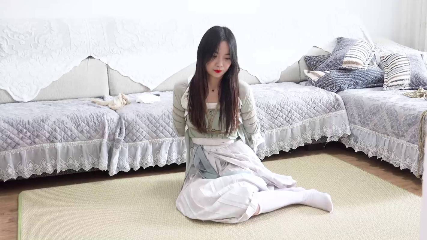 子衿绳艺工作室新作品之素素绳艺初体验，汉服五花驷马放置争札！这部作品可以在线看！