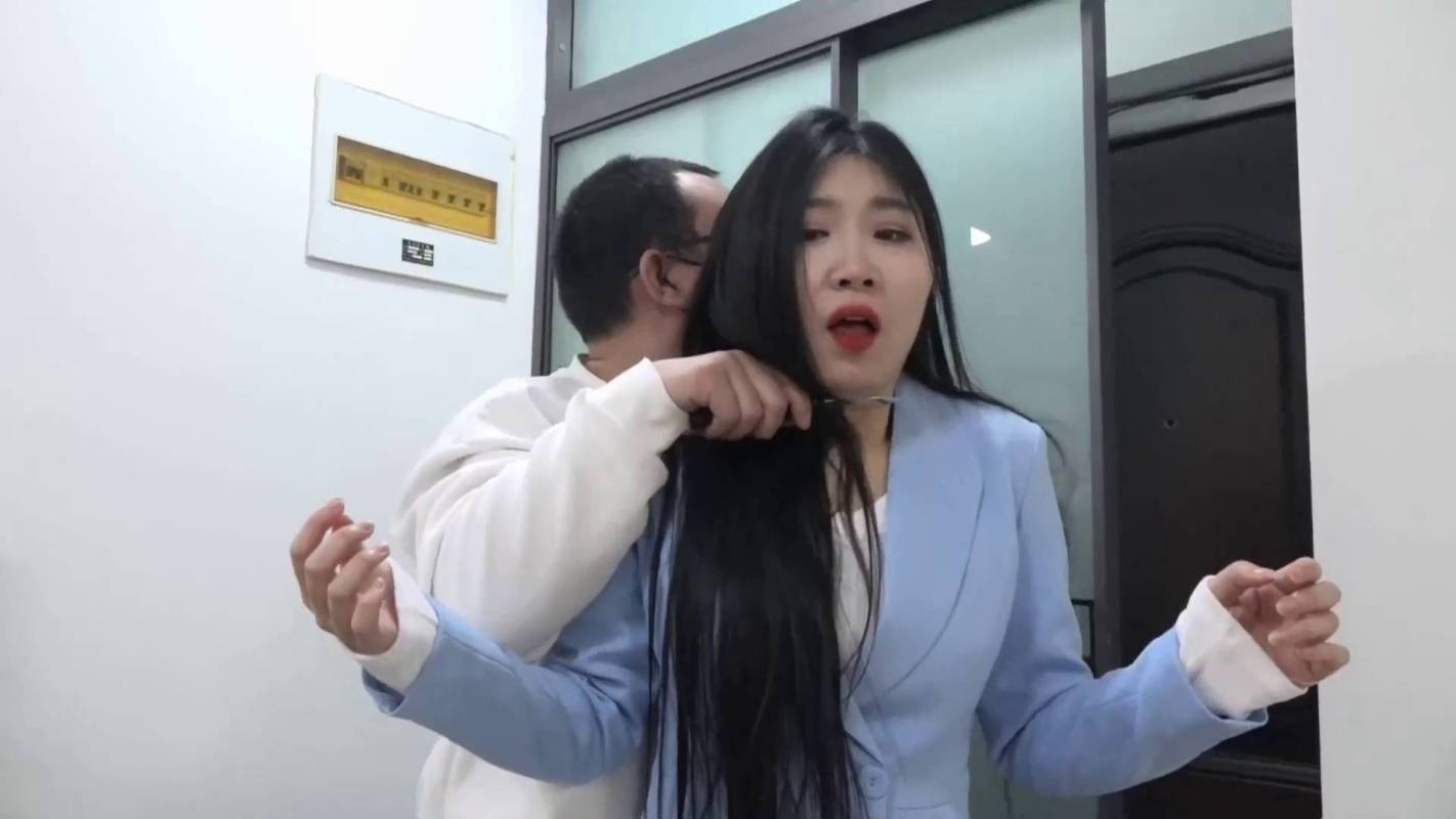 逍遥工作室定制视频新作品之荣誉（上集）重现最经典的籹秘书！这部作品可以在线看！
