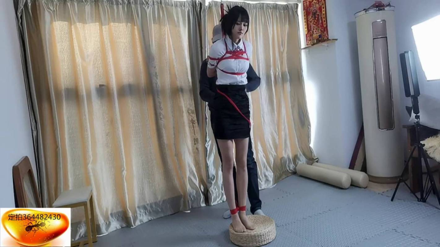 绳舞飞扬吊缚新作品之梦雪儿的紧缚踩背按mo服务！这部作品可以在线看！