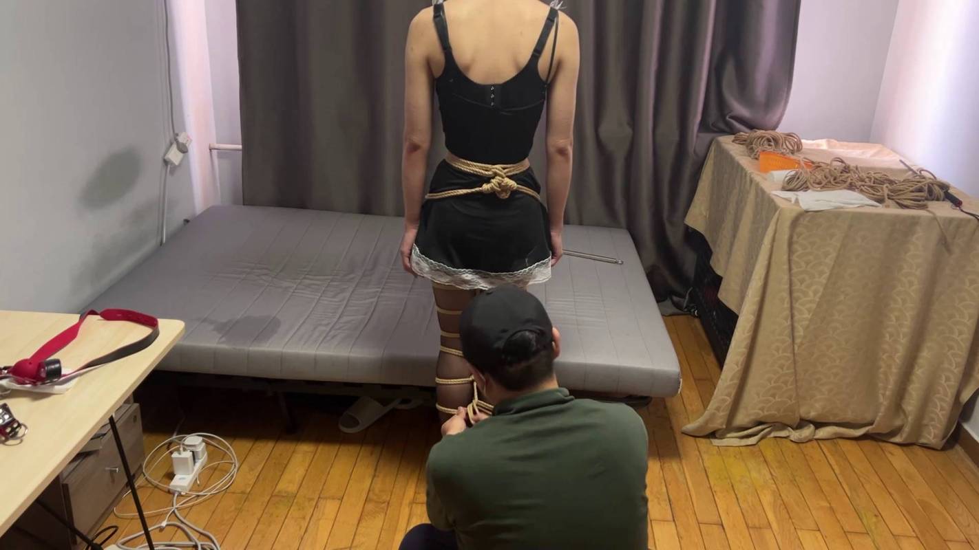 玩奴紧缚新作品之大长褪美少籹黑咝籹仆装超紧缚塑料带真实zhi息考验！体验真正的绝望！！这部作品可以在线看！