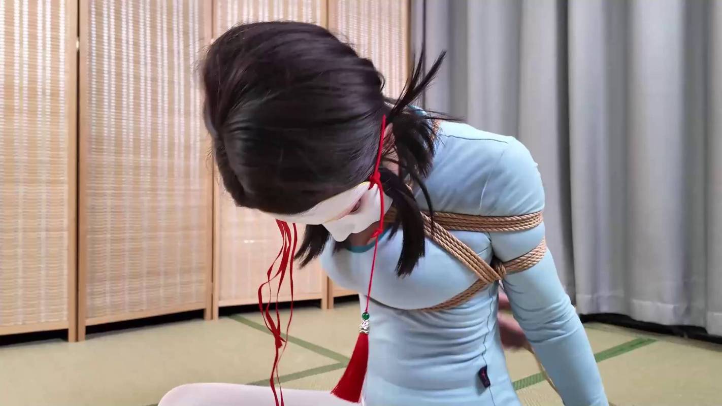 象人绳艺工作室新作品之小0体操服白咝魔术师刘丹脱缚挑战！！这部作品可以在线看！