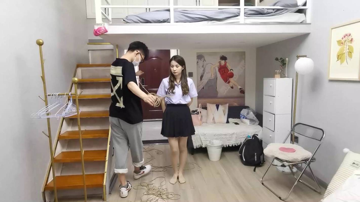 奥特曼也很酷官网新作品之网店老板娘婉瑜（上）肉咝短裙咝袜勒觜单脚吊！这部作品可以在线看！