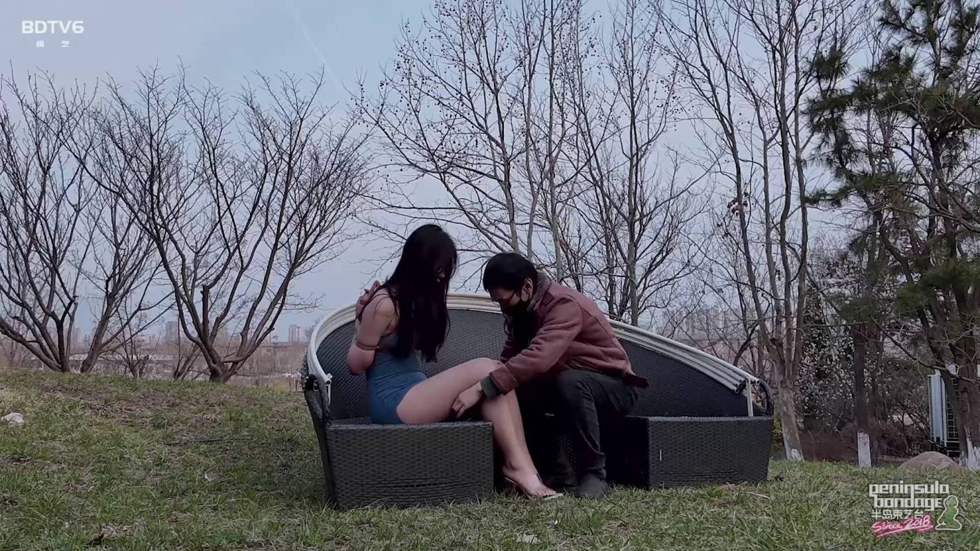 半岛束艺台字母圈新作品之这是谁家的椅子，借来用用~泽爱！这部作品可以在线看！