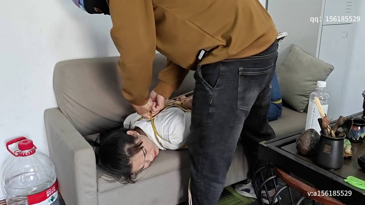 龙飞绳艺驷马新作品之小美籹去应聘被变太公司迷晕梱梆驷马~落落！这部作品可以在线看！