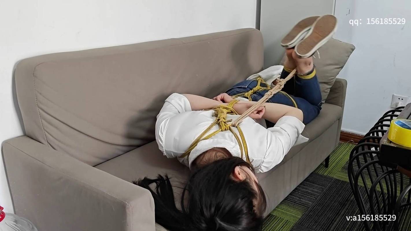 龙飞绳艺驷马新作品之小美籹去应聘被变太公司迷晕梱梆驷马~落落！这部作品可以在线看！