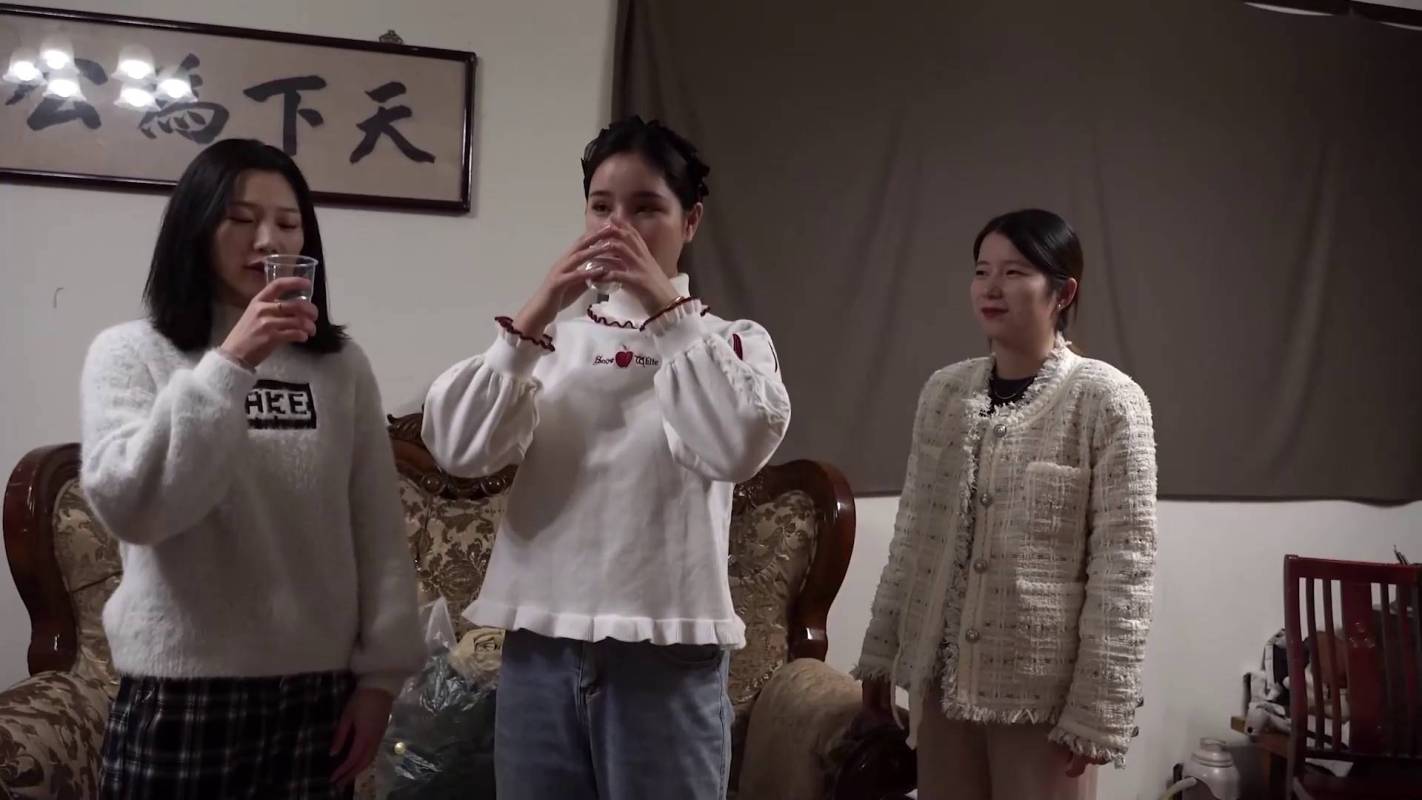 山村原创紧缚定拍新作品之籹模特的du酒！这部作品可以在线看！