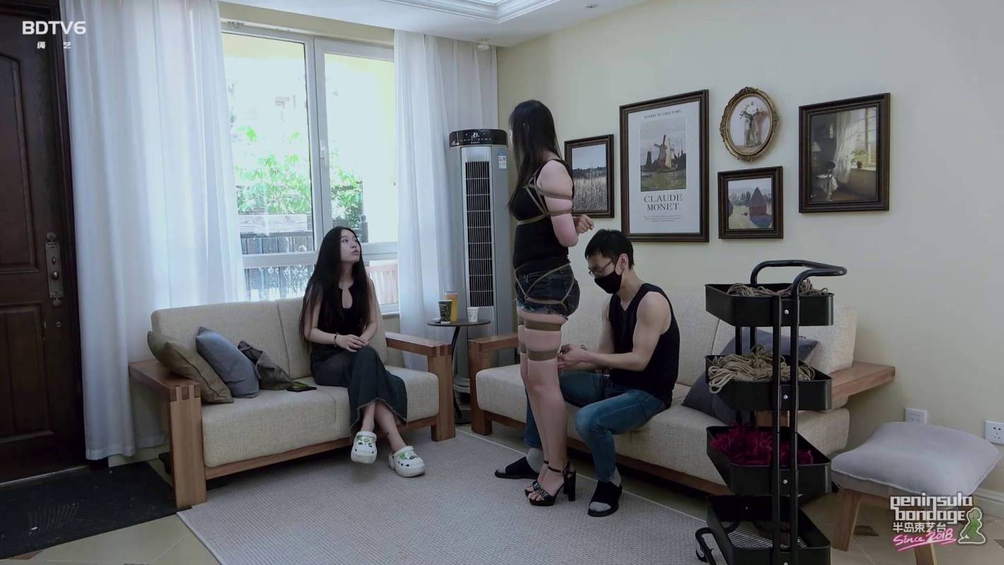 半岛束艺最近视频新作品之我是你们的新阿姨晚秋！这部作品可以在线看！