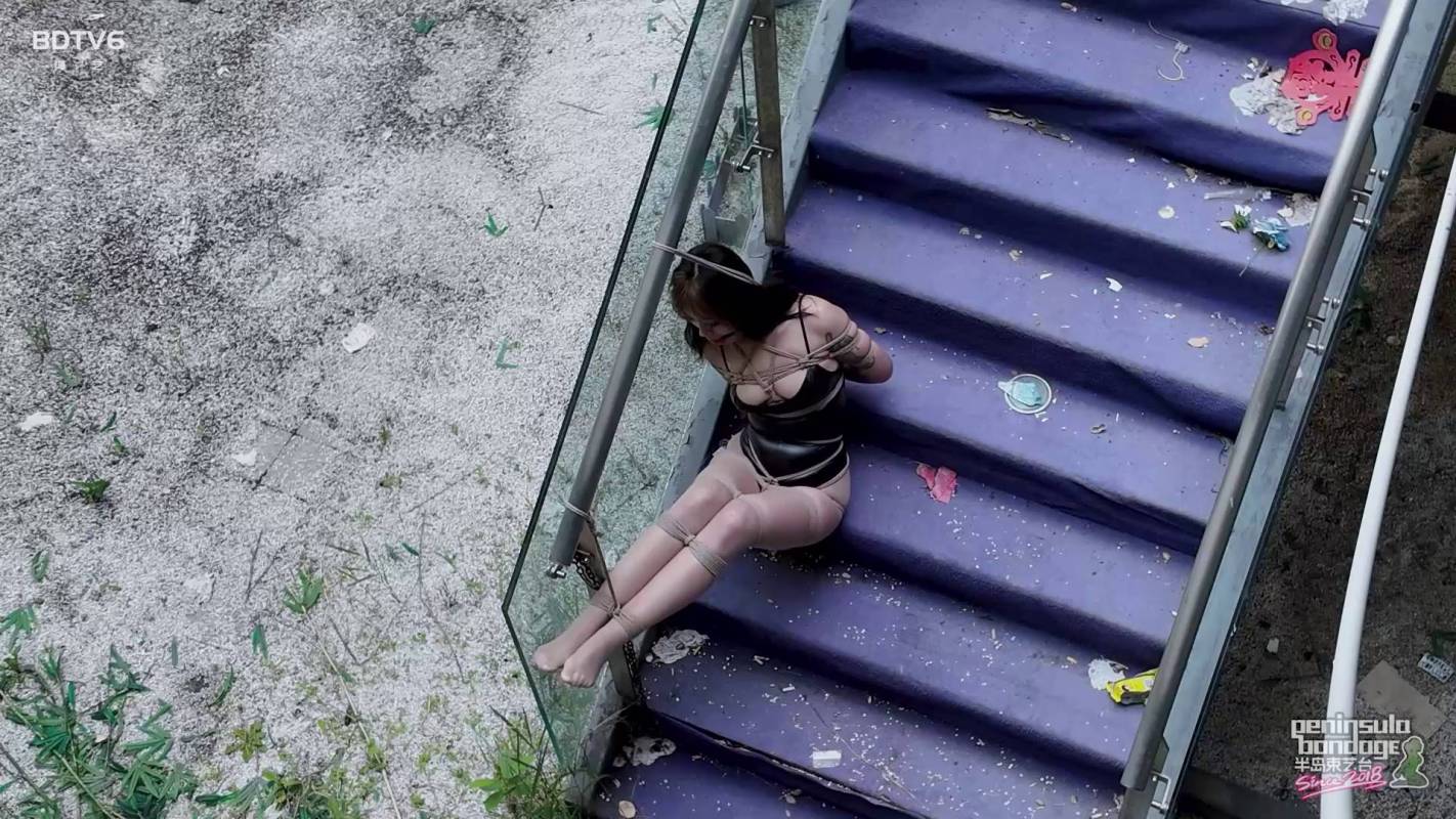 半岛束艺团队新作品之地产泡沫里的售楼小jiejie！这部作品可以在线看！