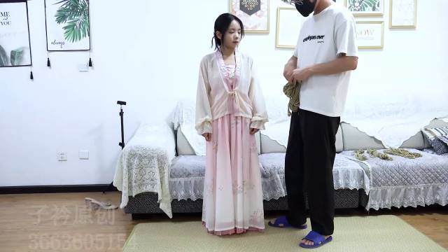 子衿绳艺定制新作品之糖糖汉服驷马TK挠痒！这部作品可以在线看！