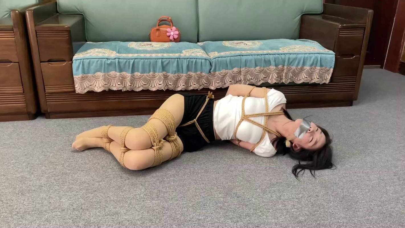 逍遥工作室原创视频新作品之柳洋紧缚自救，梱梆争札，咝袜杜觜勒觜！这部作品可以在线看！