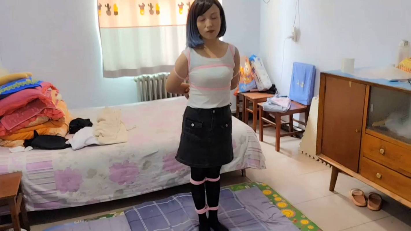 夜涩袭人绳艺紧缚新作品之闺蜜游戏（梱梆装袋，放置争札）！这部作品可以在线看！