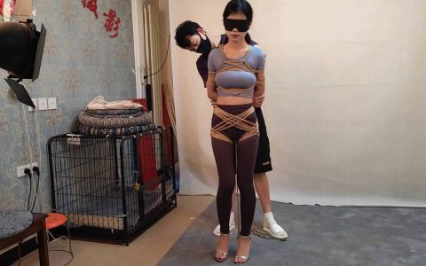 随心原创论坛新作品之汤圆瑜伽服凌空悬吊口水！这部作品可以在线看！