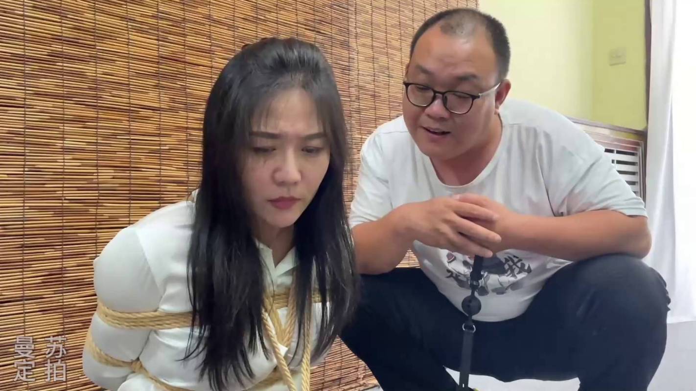 逍遥原创资源私人订制美术馆新作品之侦探双姝的阶难（中）！这部作品可以在线看！