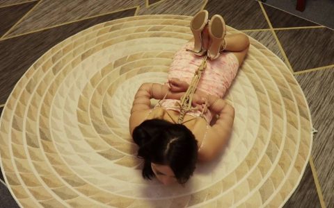 郑州绳艺定制之BGM杨若琳驷马团缚放置居然睡着了！这部作品可以在线看！